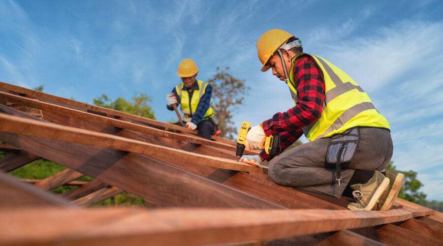Professional gutter cleaning in Greenacres, WA